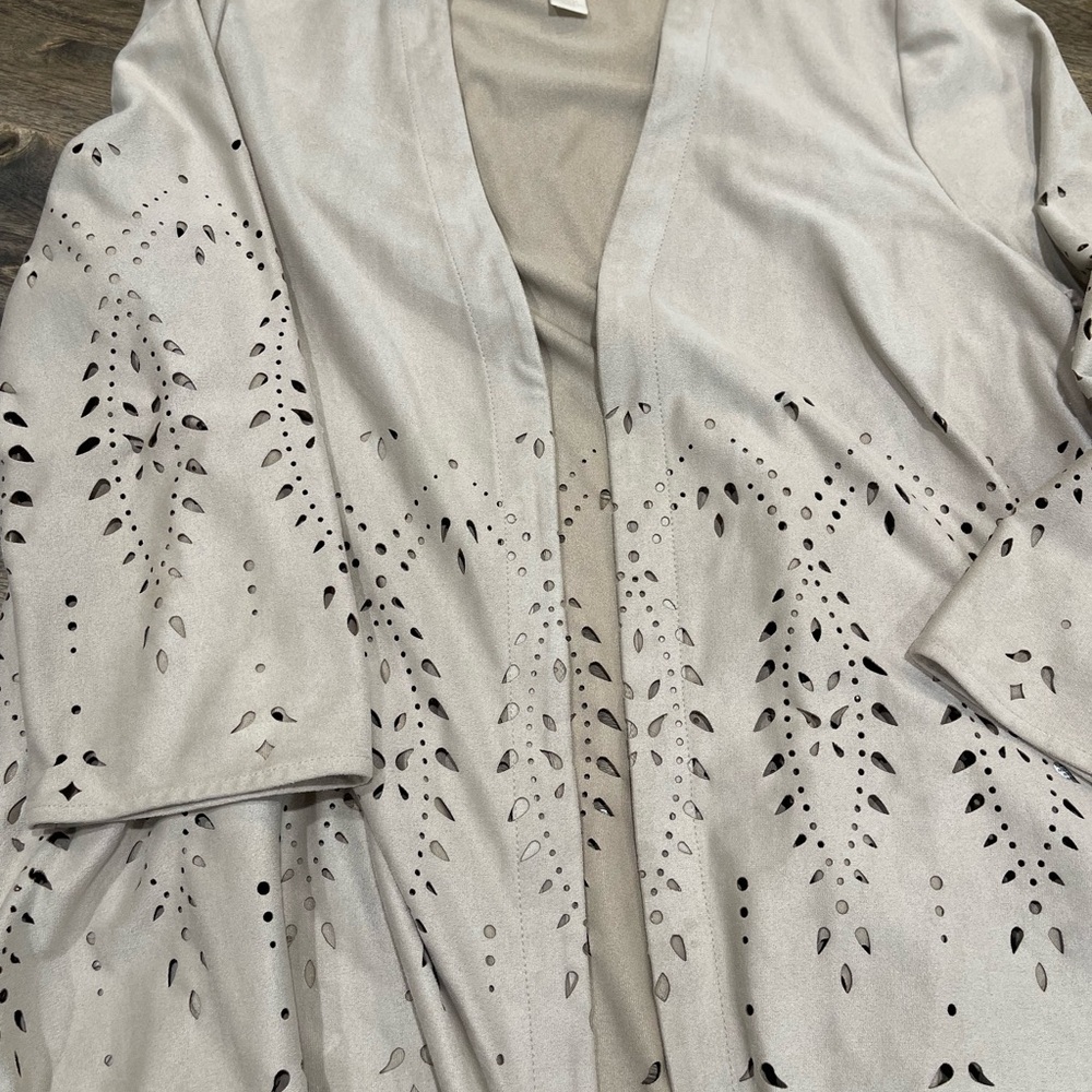 Chico's Faux Suede Laser Cut Open Cardigan Size 1 Medium - Picture 2 of 8